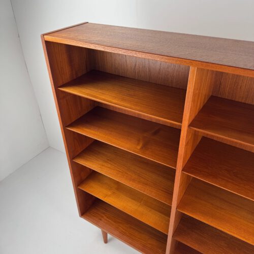 Teak Bookcase by Poul Hundevad – Danish Mid-Century Elegance