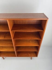 Teak Bookcase by Poul Hundevad – Danish Mid-Century Elegance