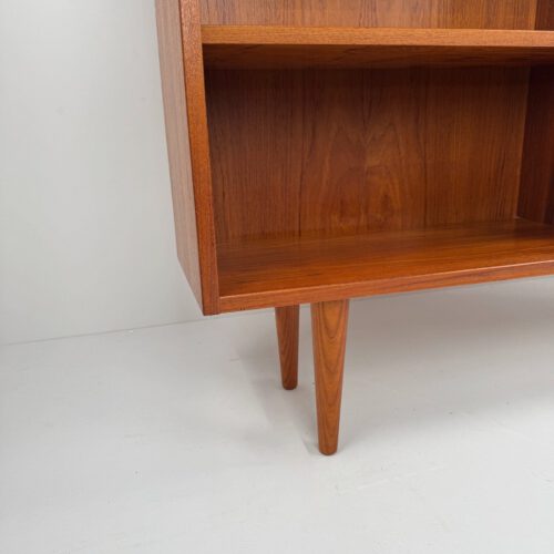 Teak Bookcase by Poul Hundevad – Danish Mid-Century Elegance
