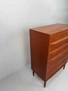 Finnish Mid-Century Chest of Drawers by Oy Wilhelm Schauman – Sculptural Teak Design