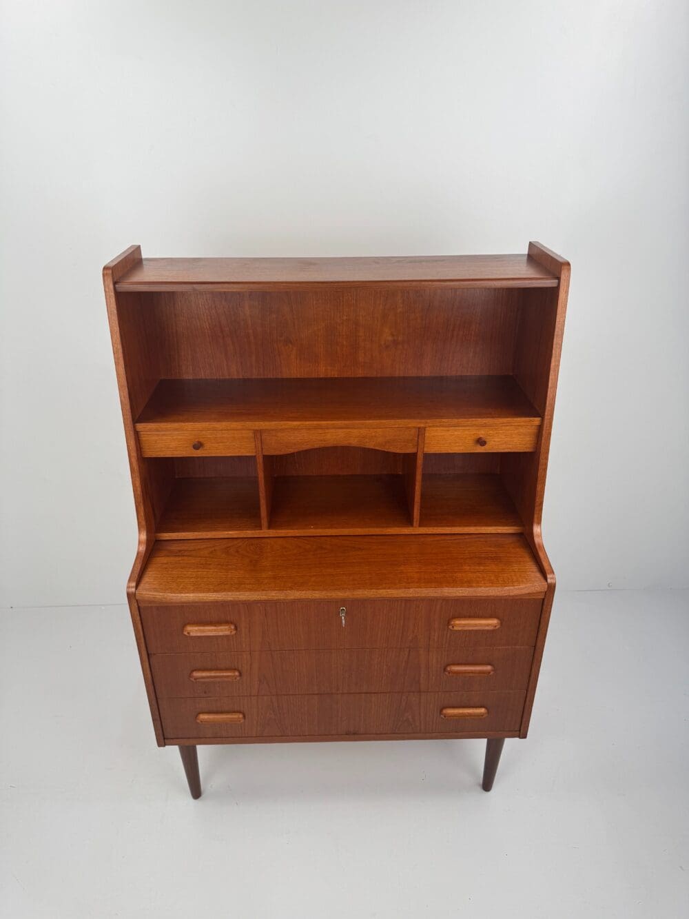 Vintage Danish Dressing Table – Teak Vanity with Hidden Mirror