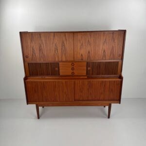 Johannes Andersen Highboard for J. Skaaning & Søn – Danish Design with Hidden Bar, 1960s