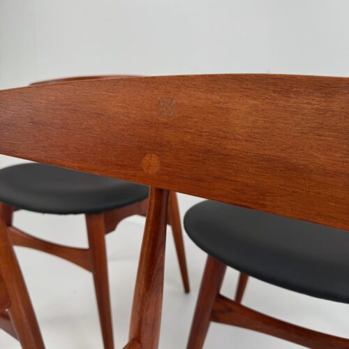 Set of 4 CH33 Dining Chairs, Hans J. Wegner, Denmark, 1950s