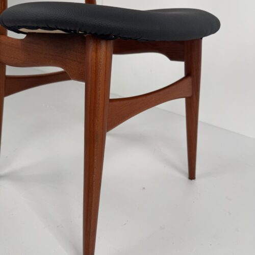 Set of 4 CH33 Dining Chairs, Hans J. Wegner, Denmark, 1950s