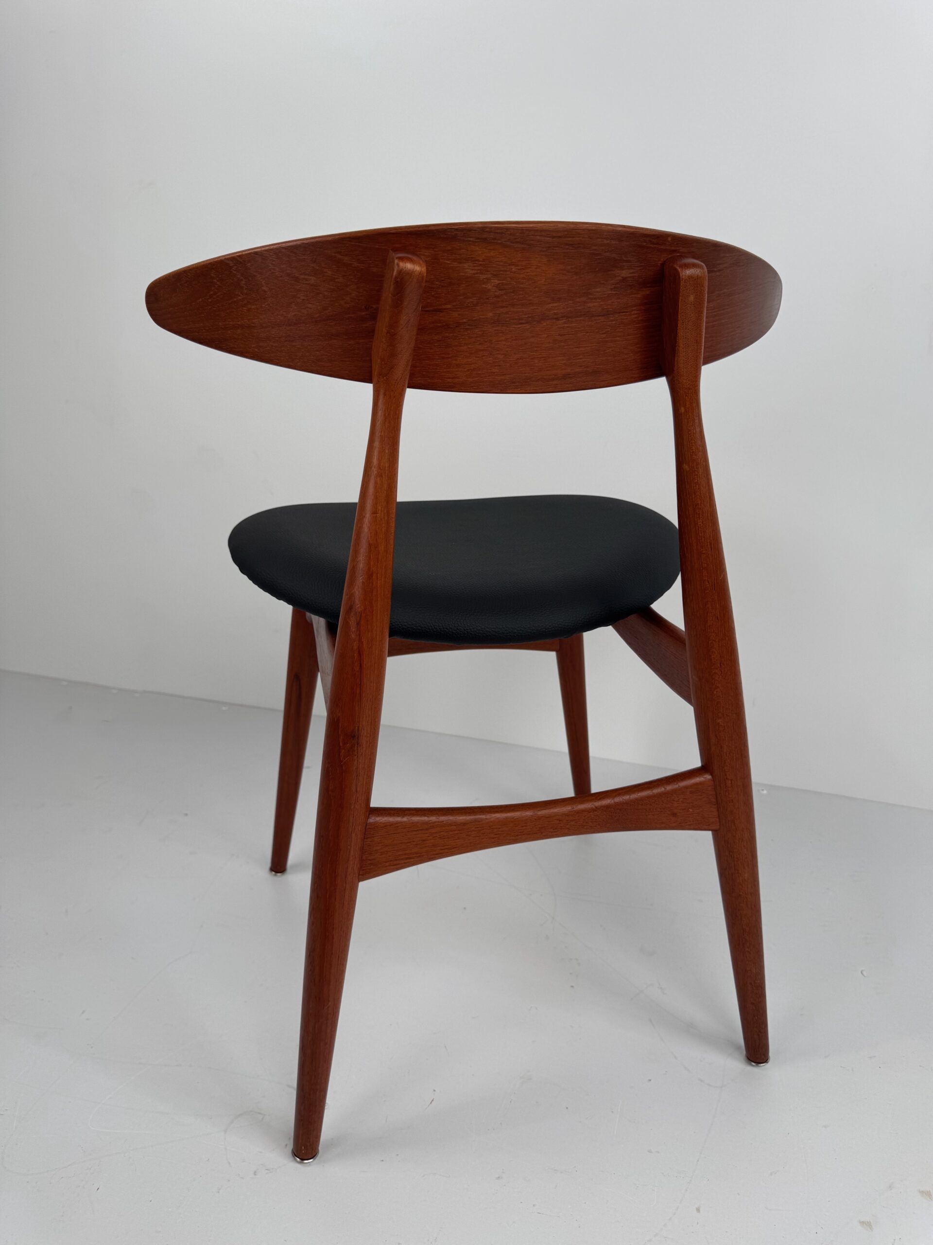 Set of 4 CH33 Dining Chairs, Hans J. Wegner, Denmark, 1950s