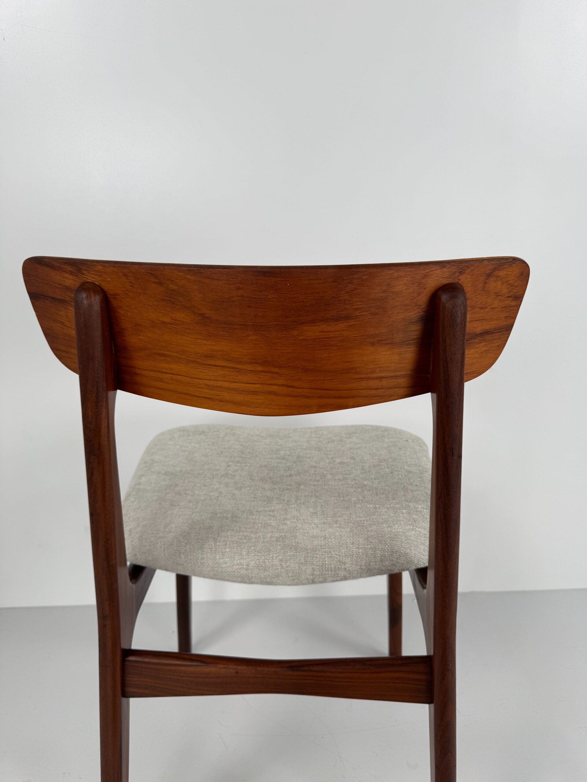 Set of 6 Dining Chairs, Schiønning & Elgaard, Denmark, 1960s