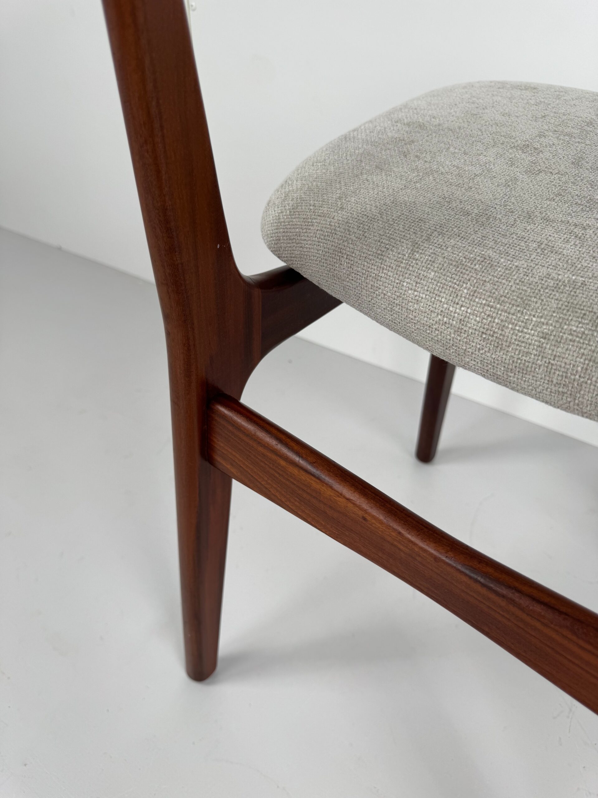 Set of 6 Dining Chairs, Schiønning & Elgaard, Denmark, 1960s
