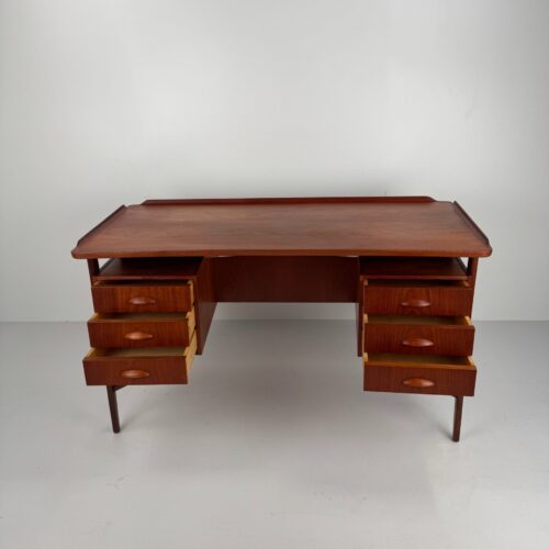 Boomerang Executive Desk, Svend Aage Madsen for H.P. Hansen, Denmark, 1960s
