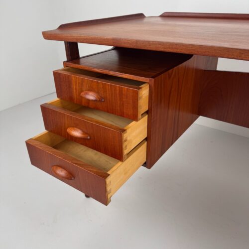 Boomerang Executive Desk, Svend Aage Madsen for H.P. Hansen, Denmark, 1960s