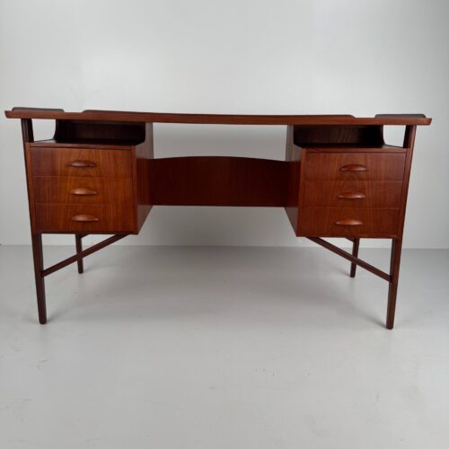 Boomerang Executive Desk, Svend Aage Madsen for H.P. Hansen, Denmark, 1960s