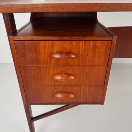 Boomerang Executive Desk, Svend Aage Madsen for H.P. Hansen, Denmark, 1960s