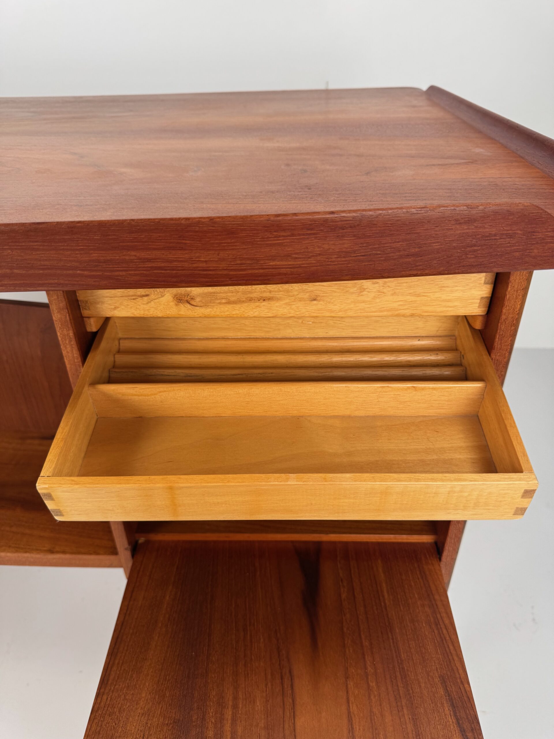 Boomerang Executive Desk, Svend Aage Madsen for H.P. Hansen, Denmark, 1960s