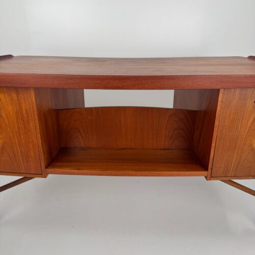 Boomerang Executive Desk, Svend Aage Madsen for H.P. Hansen, Denmark, 1960s