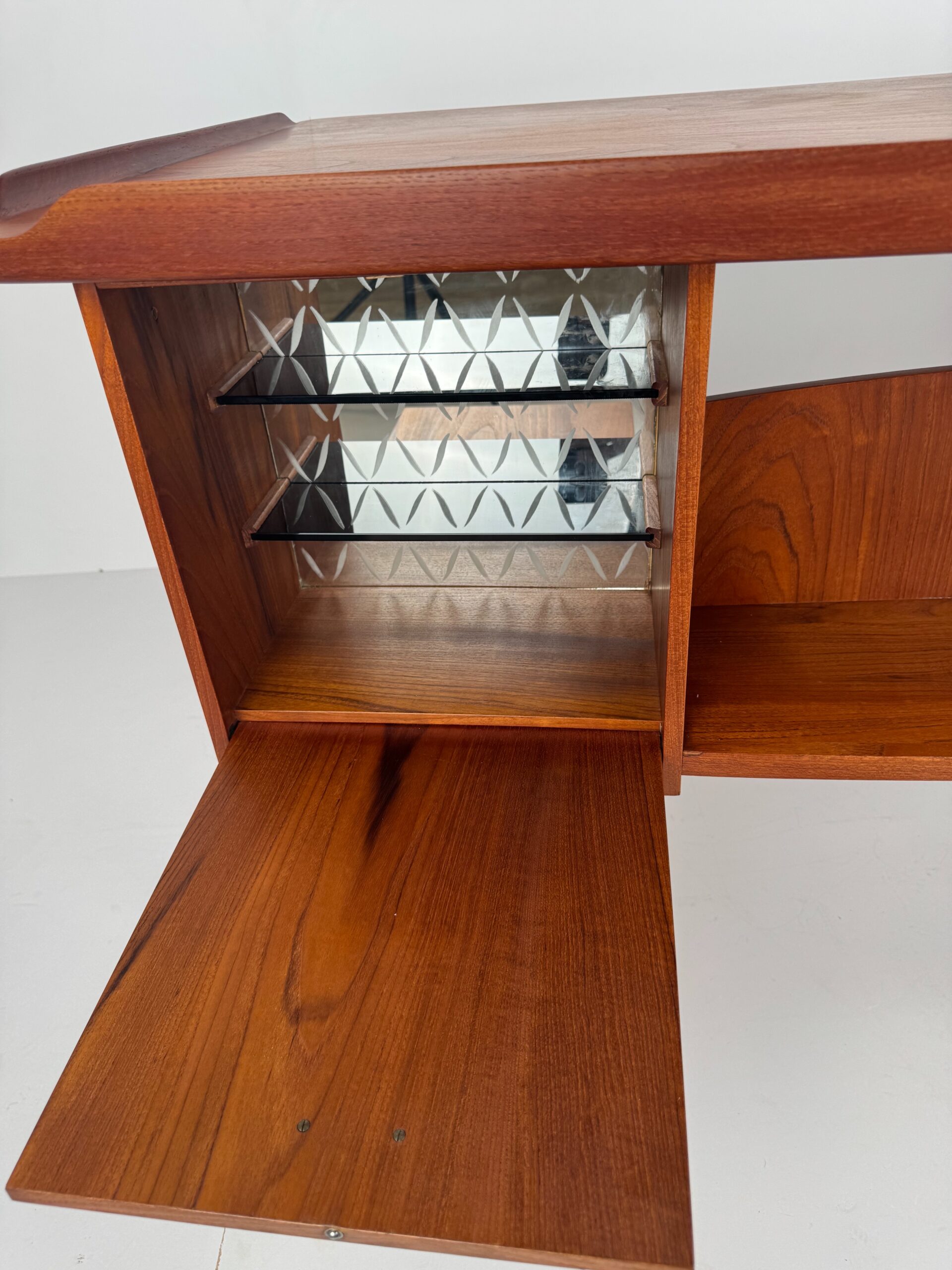 Boomerang Executive Desk, Svend Aage Madsen for H.P. Hansen, Denmark, 1960s