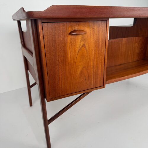 Boomerang Executive Desk, Svend Aage Madsen for H.P. Hansen, Denmark, 1960s